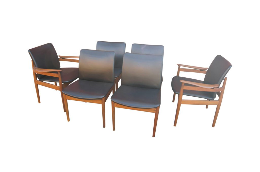 Finn_Juhl_6_dining_chairs_Silo Finn_Juhl_6_dining_chairs_Silo